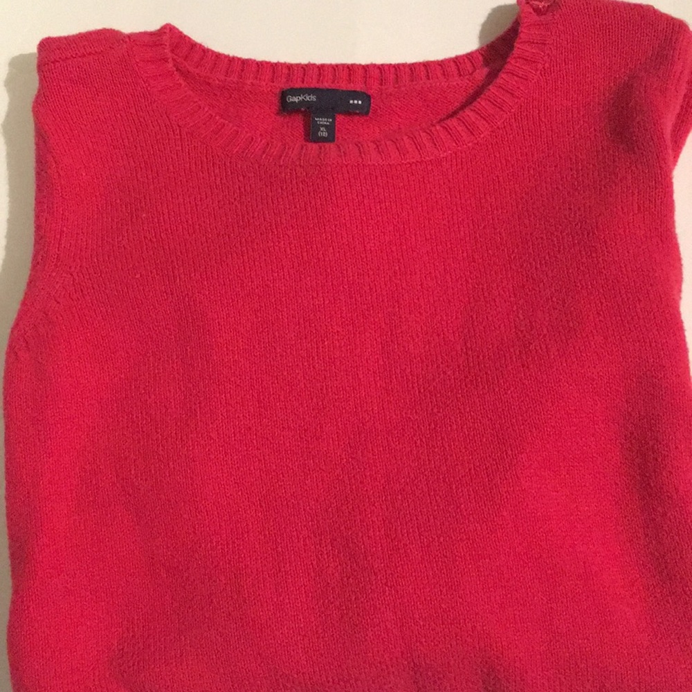 Girl’s sweater